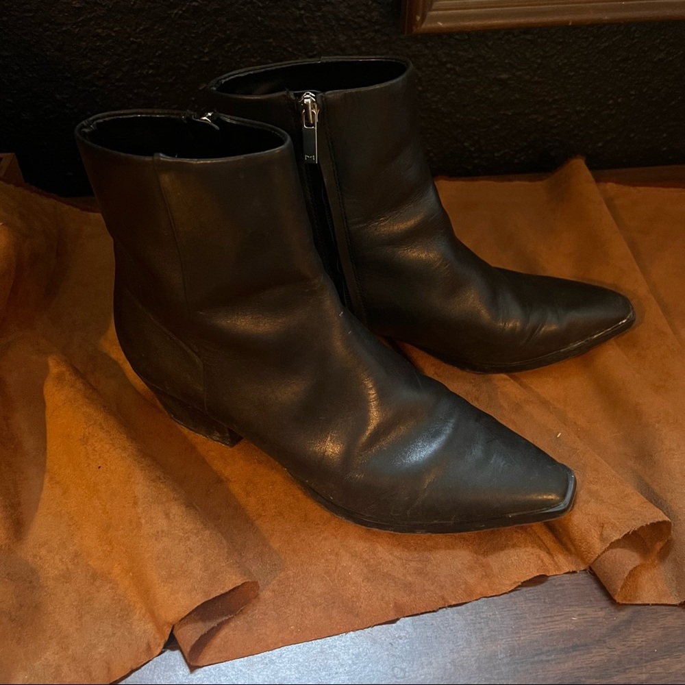 Marc Fisher leather Chelsea boots US 7.5